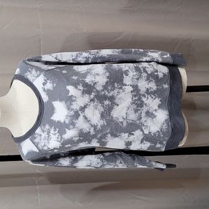 Grayson/threads sweatshirt